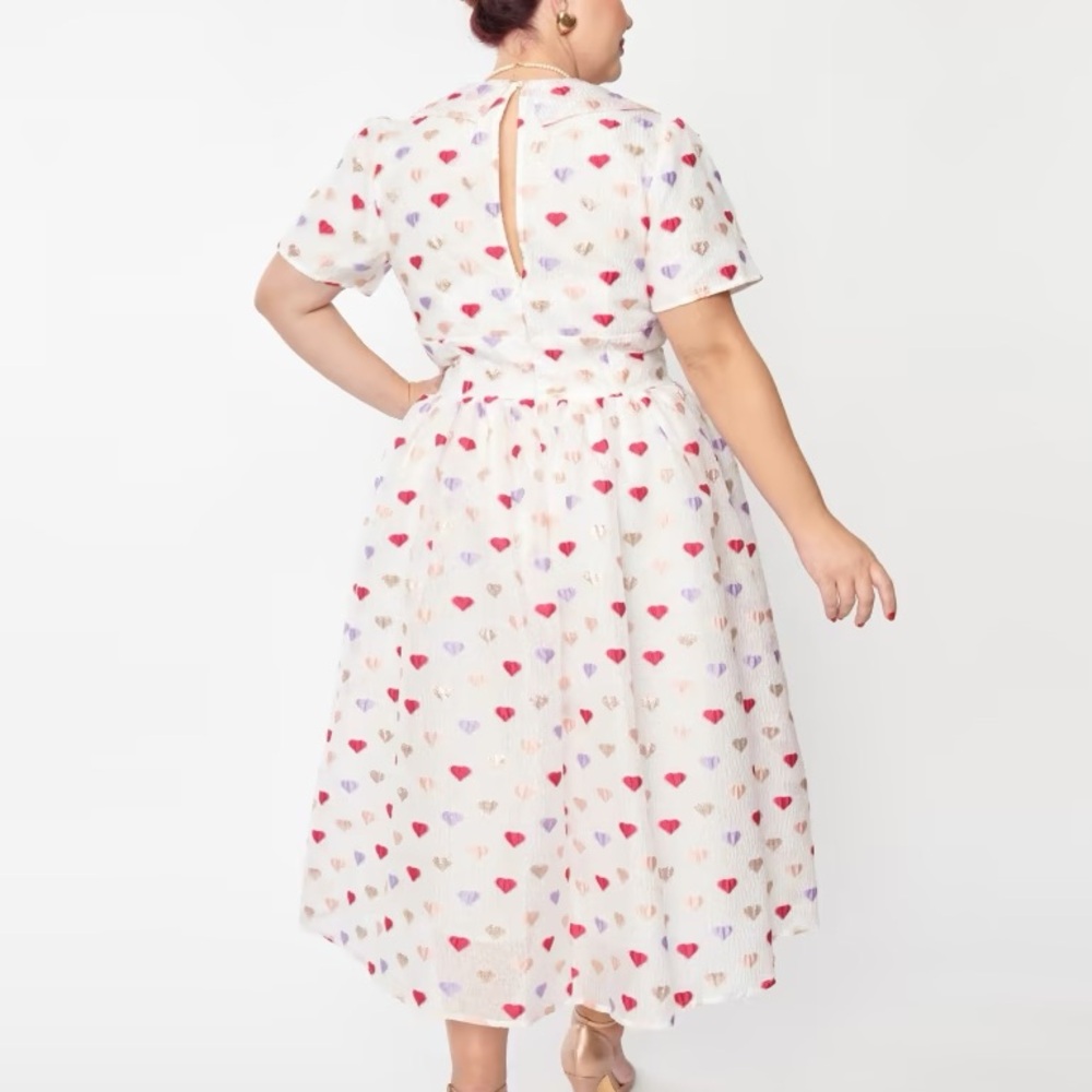 NWT Unique Vintage White & Multi Hearts Crinkle Libby Swing Dress - Picture 3 of 8